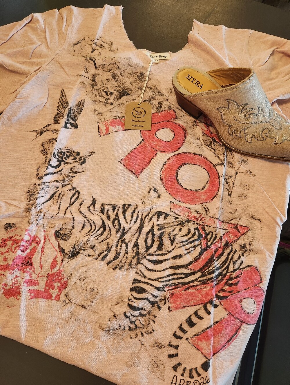NWT! A Rare Bird Roar Tiger Tee